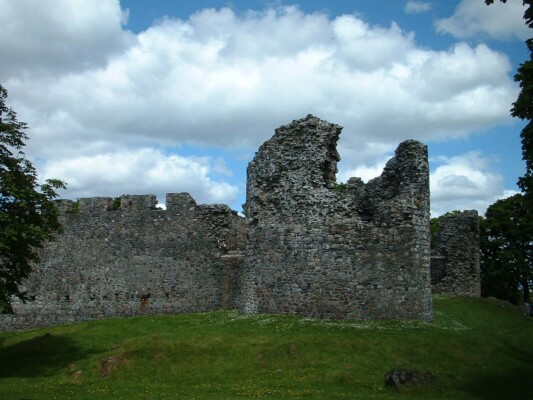 Old Inverlochy castle