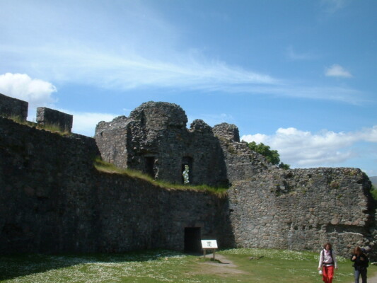Old Inverlochy castle