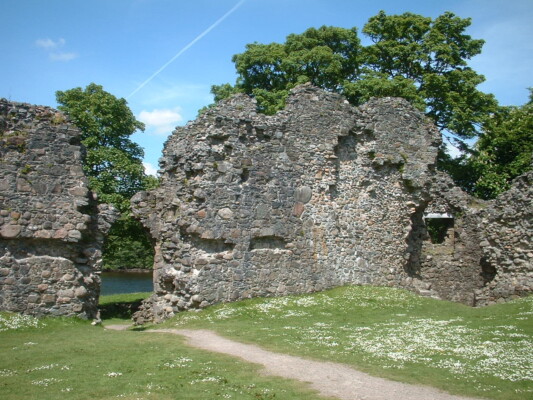 Old Inverlochy castle