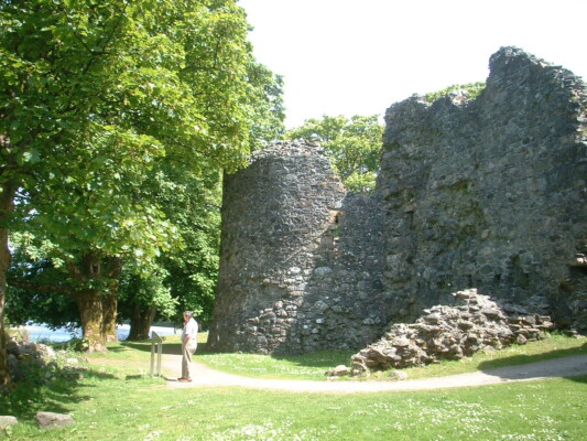 Old Inverlochy castle